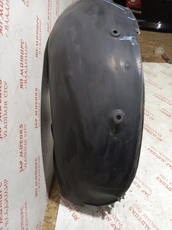 Подкрылок, 2000 рублей, Владимир