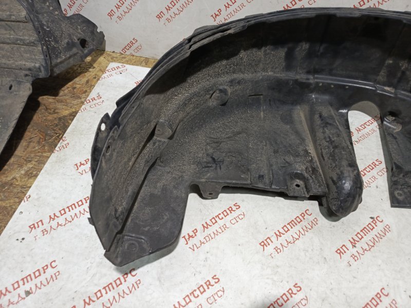 Подкрылок, 2000 рублей, Владимир