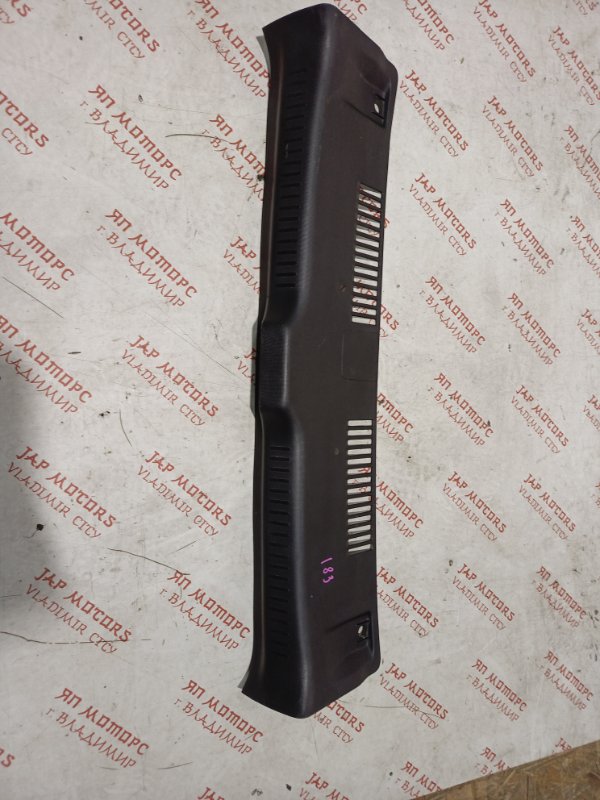 Накладка замка багажника, 2500 рублей, Владимир