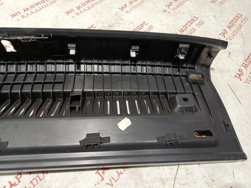 Накладка замка багажника, 1500 рублей, Владимир