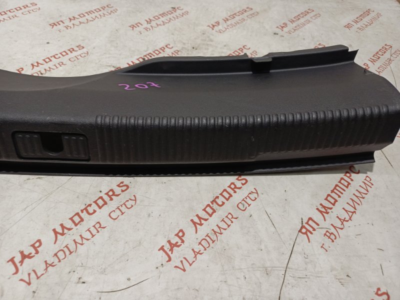 Накладка замка багажника, 1500 рублей, Владимир