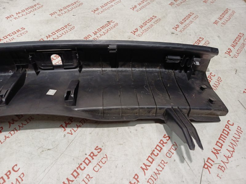 Накладка замка багажника, 1500 рублей, Владимир