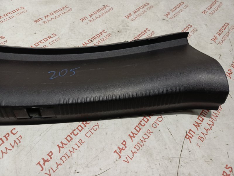 Накладка замка багажника, 1500 рублей, Владимир