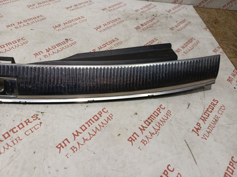 Накладка замка багажника, 2500 рублей, Владимир