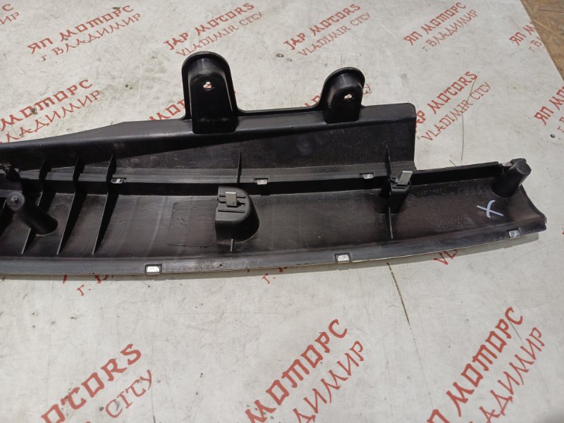 Накладка замка багажника, 2500 рублей, Владимир