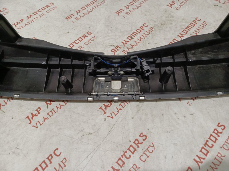 Накладка замка багажника, 2500 рублей, Владимир