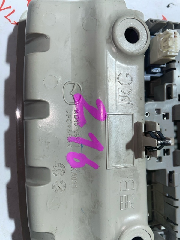 Плафон подсветки салона, 2000 рублей, Владимир