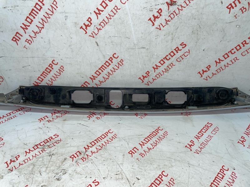 Накладка крышки багажника, 7500 рублей, Владимир