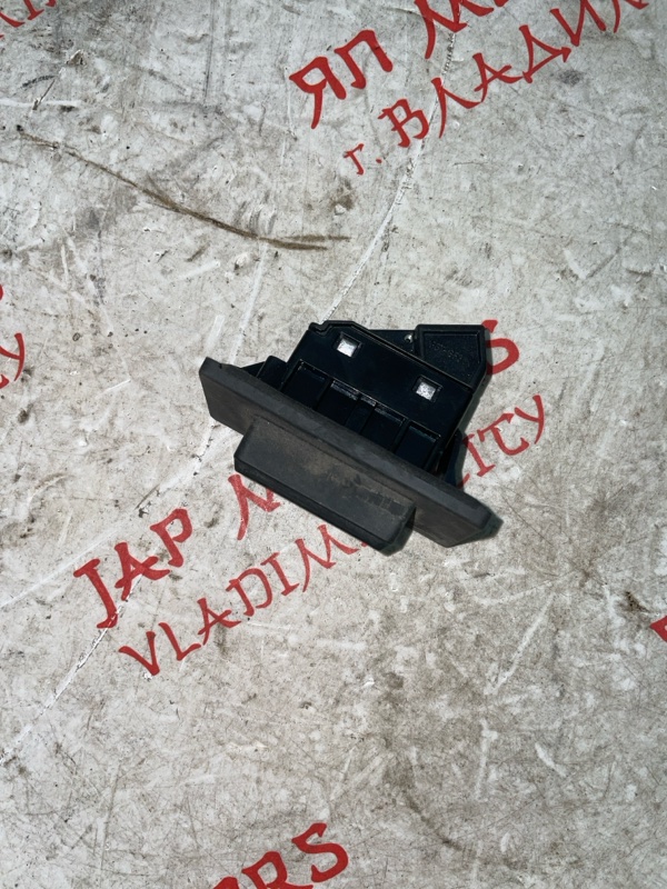 Кнопка открывания багажника, 1500 рублей, Владимир