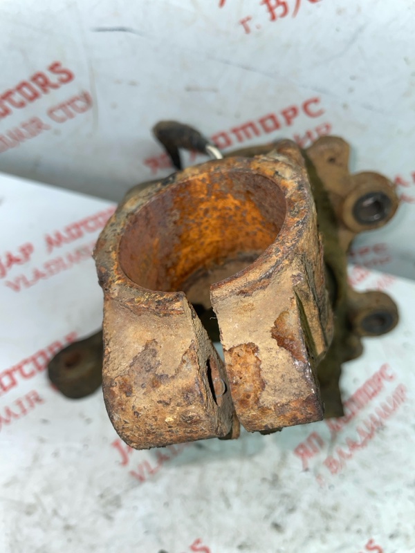 Кулак поворотный, 2000 рублей, Владимир