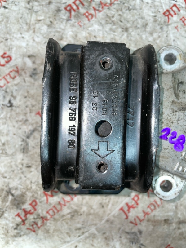 Подушка двигателя, 2000 рублей, Владимир