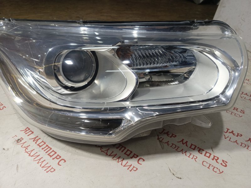 Фара ксеноновая, 15000 рублей, Владимир