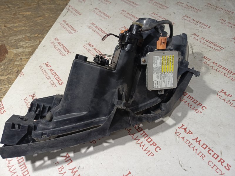 Фара ксеноновая, 14000 рублей, Владимир