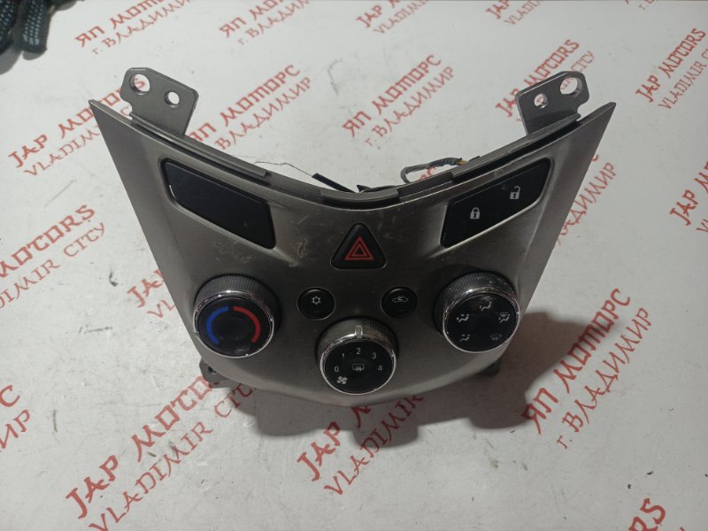 Блок управления климат-контролем, 2000 рублей, Владимир