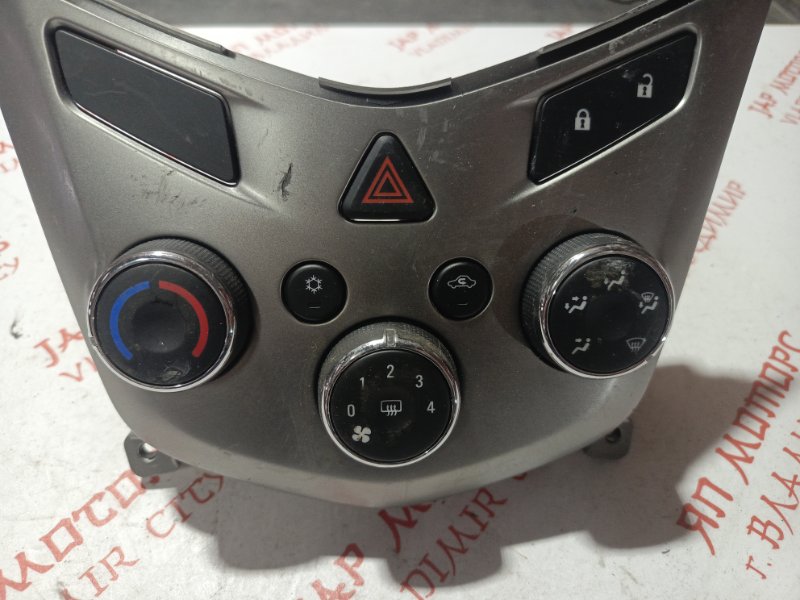 Блок управления климат-контролем, 2000 рублей, Владимир