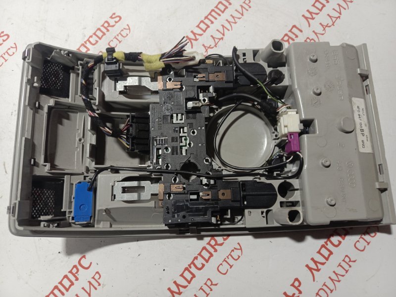 Плафон подсветки салона, 2000 рублей, Владимир