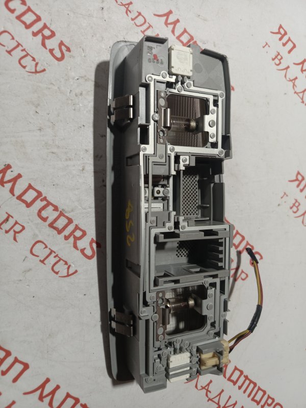 Плафон подсветки салона, 1000 рублей, Владимир