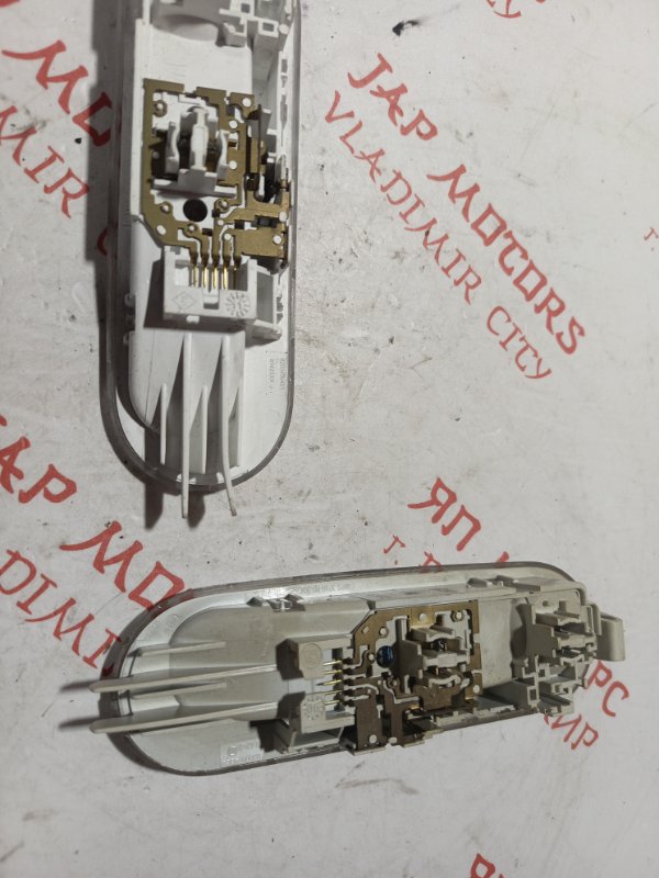 Плафон подсветки салона, 500 рублей, Владимир