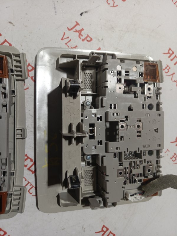 Плафон подсветки салона, 2000 рублей, Владимир