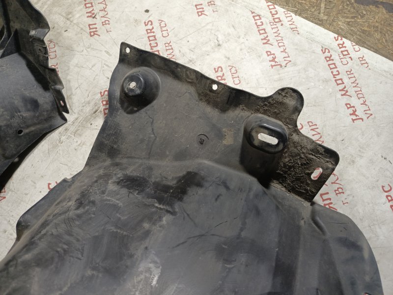 Подкрылок, 5000 рублей, Владимир