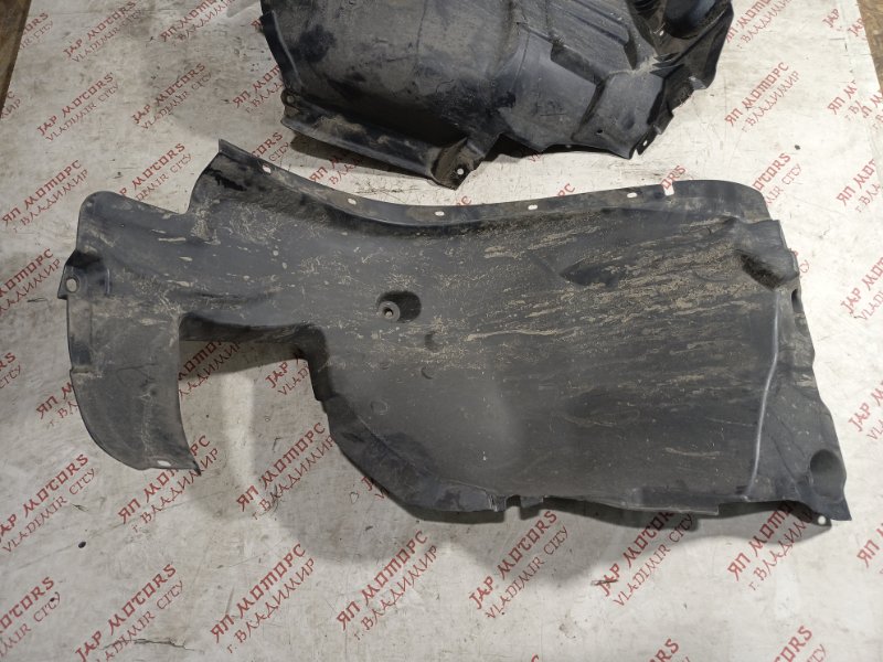 Подкрылок, 5000 рублей, Владимир