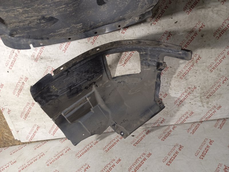 Подкрылок, 5000 рублей, Владимир