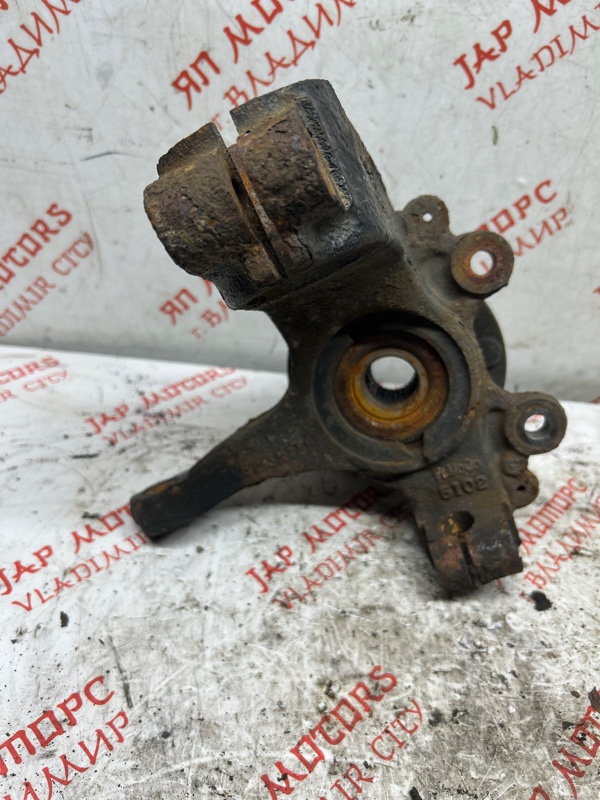 Кулак поворотный, 2000 рублей, Владимир