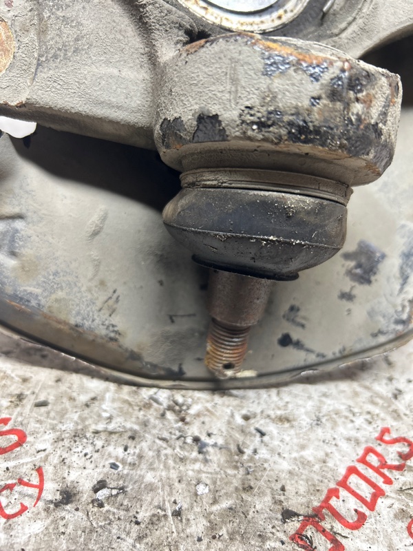 Кулак поворотный, 3000 рублей, Владимир