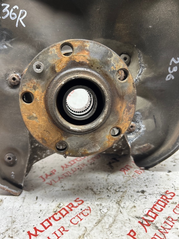 Кулак поворотный, 2000 рублей, Владимир