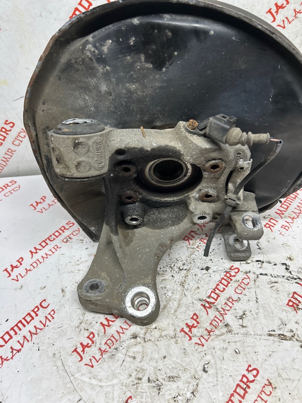 Кулак поворотный, 2000 рублей, Владимир