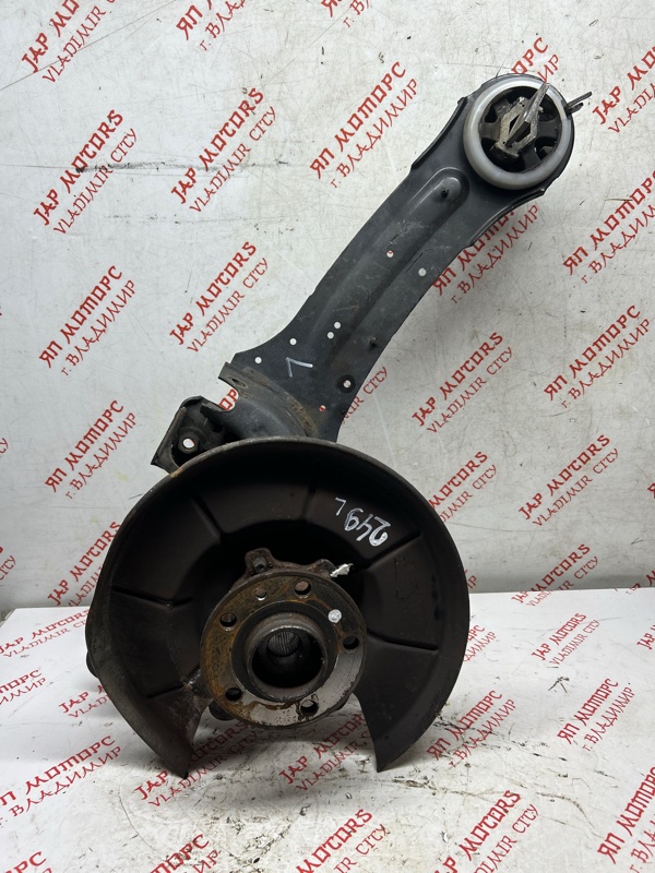 Кулак поворотный, 3500 рублей, Владимир