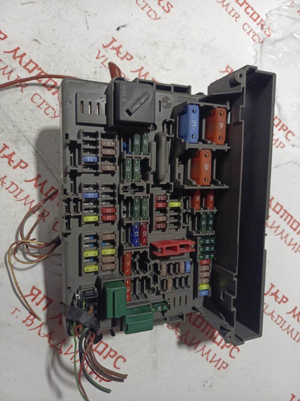 Блок предохранителей, 2000 рублей, Владимир