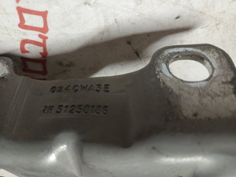 Петля капота, 3000 рублей, Владимир