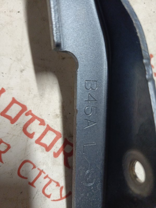 Петля капота, 2000 рублей, Владимир