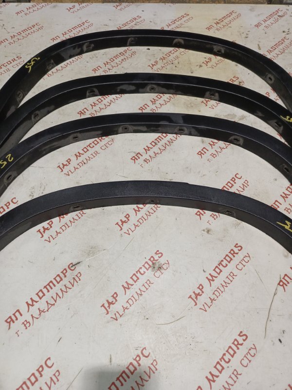 Арка крыла, 2000 рублей, Владимир