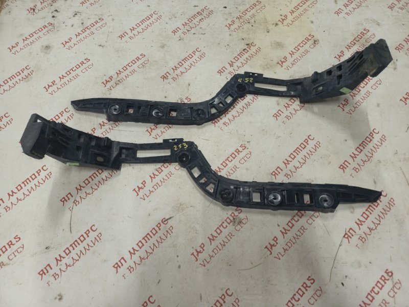 Крепление бампера, 1000 рублей, Владимир