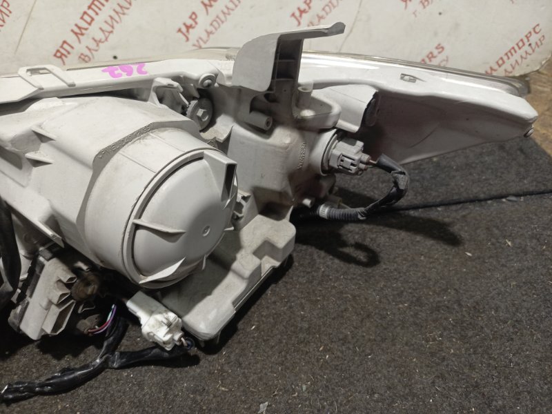 Фара ксеноновая, 15000 рублей, Владимир