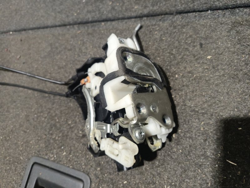 Замок боковой двери, 1000 рублей, Владимир