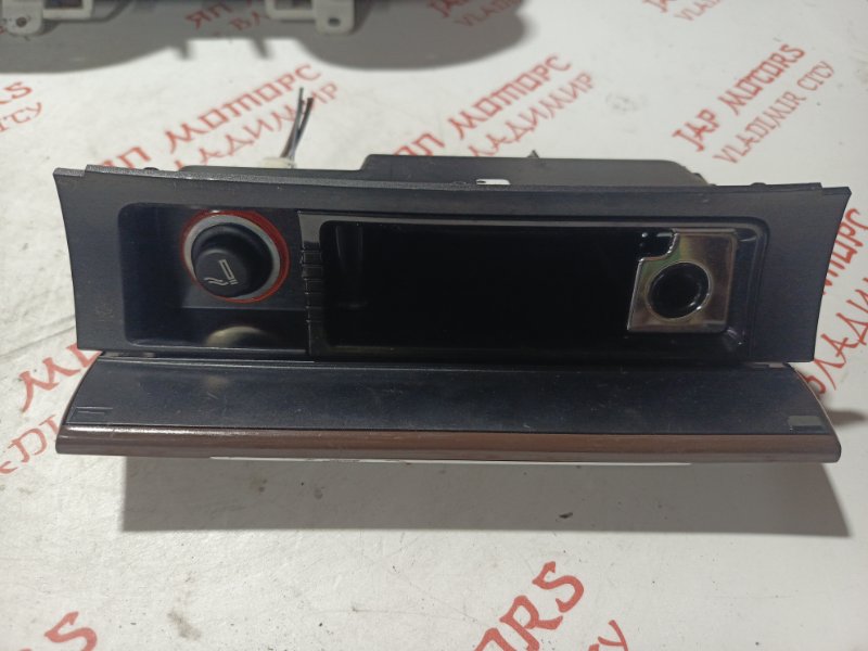 Пепельница, 1000 рублей, Владимир