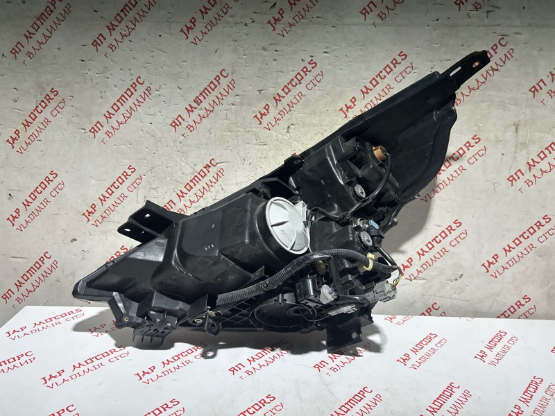 Фара галогеновая, 11000 рублей, Владимир