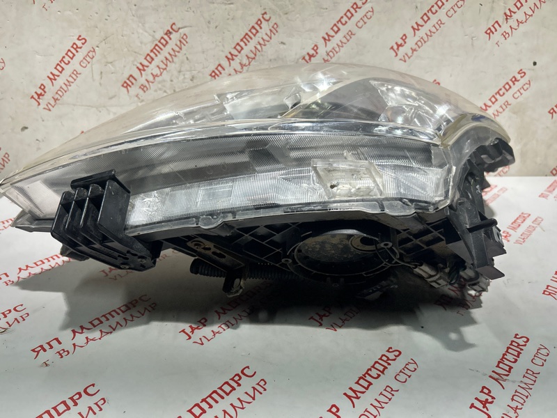 Фара галогеновая, 11000 рублей, Владимир