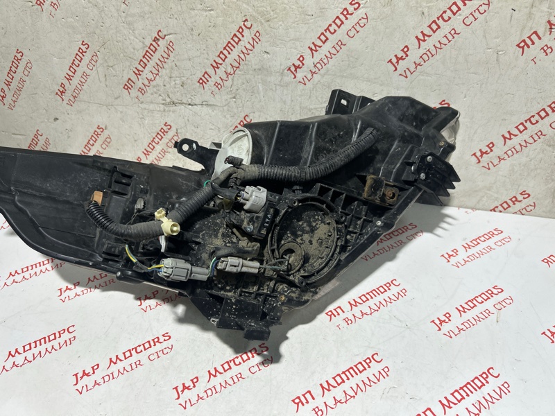 Фара галогеновая, 11000 рублей, Владимир