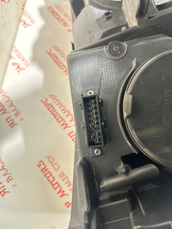 Фара ксеноновая, 14000 рублей, Владимир