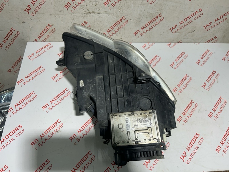 Фара ксеноновая, 12000 рублей, Владимир