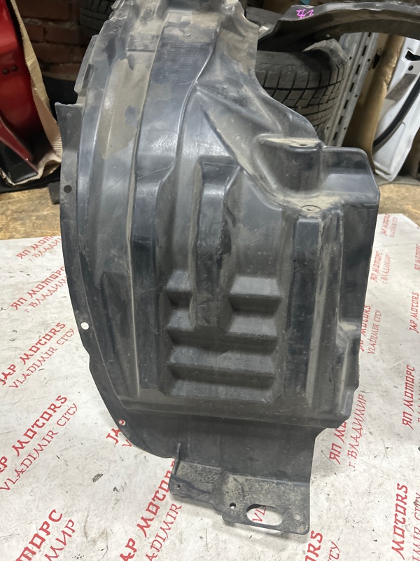 Подкрылок, 2000 рублей, Владимир