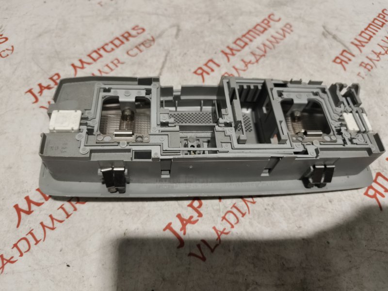 Плафон подсветки салона, 500 рублей, Владимир