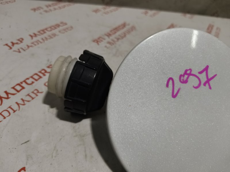 Лючок топливного бака, 1000 рублей, Владимир