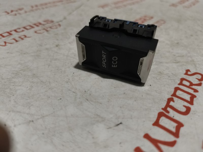 Кнопка, 2000 рублей, Владимир