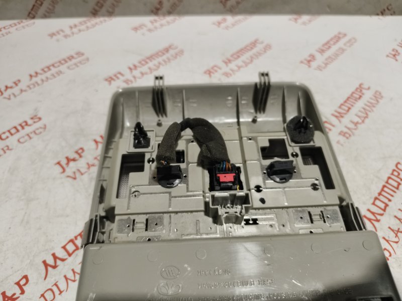 Плафон подсветки салона, 2000 рублей, Владимир