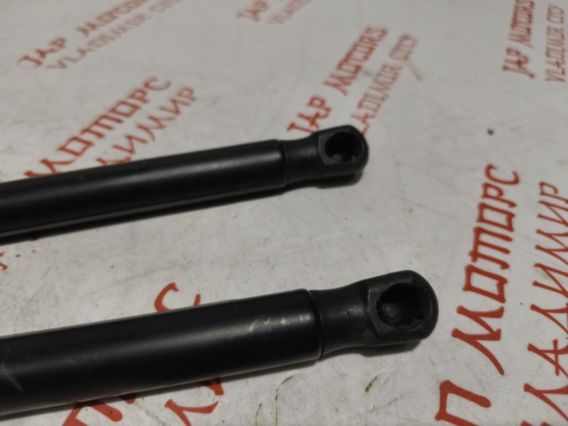 Амортизатор капота, 1500 рублей, Владимир